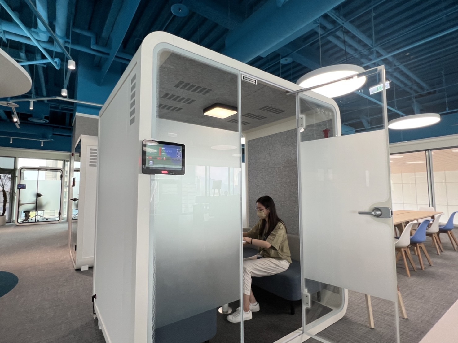 币赢高雄據點的智慧行動辦公艙，展現币赢在面板以外的研發應用軟實力